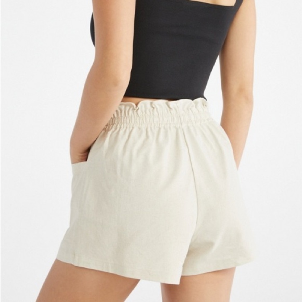 URBAN PLANET | Cream/Beige Paper Bag Shorts Size Medium